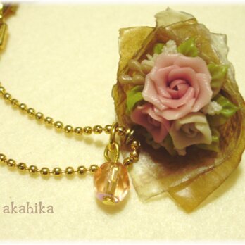 akahika　小さな薔薇の花束イヤホンジャック（ピンク）の画像