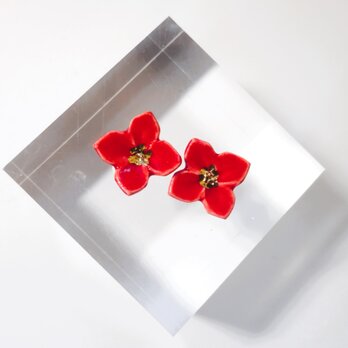 小さい花のpieace／earring (赤）の画像