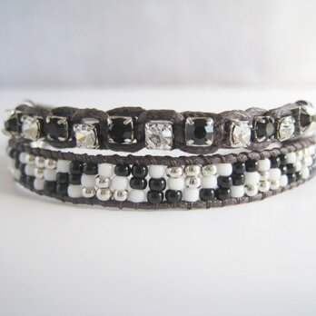 Beading bracelet "Black & White"の画像