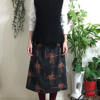イタリー製 コード刺繍生地Aラインスカートの画像
