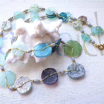 ancient roman glass necklace/ circleの画像