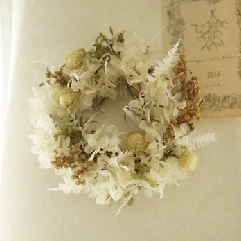 white　wreathの画像