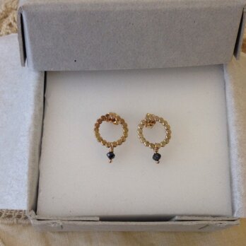 つぶまるブラックダイアピアス