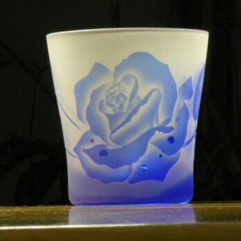 大輪のバラ ロックグラス　青　（1個）の画像