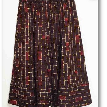 黒茶（くろちゃ）色蔦の絡まるレンガの着物リメイクスギャザーフレアカート27の画像