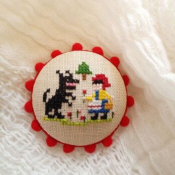 【赤ずきんちゃん】ブローチ：刺しゅう完成品