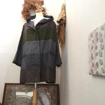 ボーダーライン生地のフード付きコート　M~L