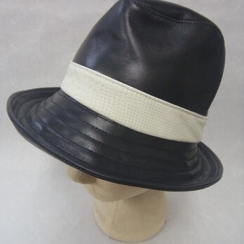 sold out 黒い表革の帽子の画像