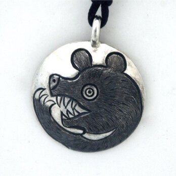 熊 ペンダント