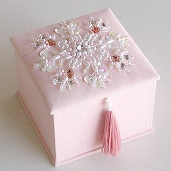 ビーズ刺繍の布箱＊Pink Flower＊の画像