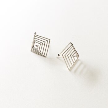 Square Spring Pierce