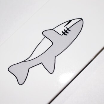 サメさんどーんっ！iPhoneケースの画像