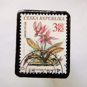 アップサイクル　チェコスロバキア　花切手ブローチ550の画像