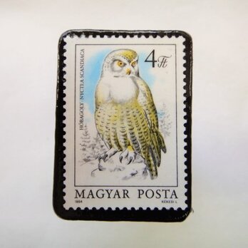 ハンガリー　ふくろう切手ブローチ624の画像