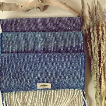 手織り　リトアニアウール　ブルーグラデーションの画像