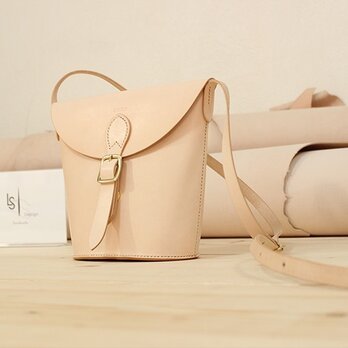 本革手つくり手縫い　ショルダーバッグ