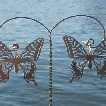 cometman 透かし 大きい蝶（チョウ）の羽のピアスorイヤリングの画像
