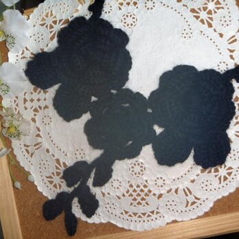 アルパカ４０％♪お花のニットネックレス★ブラックの画像