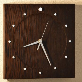 ウェンジの装飾的な木肌とステンレスの輝きがスタイリッシュな木の掛け時計【クオーツ時計】の画像