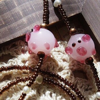 豚に真珠ブラウンバージョン眼鏡ストラップの画像