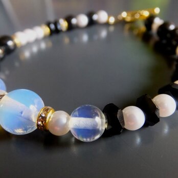 【ご予約品】シンセティックオパール×パールのブレスレット