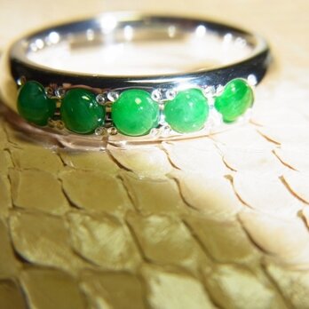 Five Jadeite Jade Ringの画像