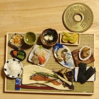 ★和の御膳・焼き鮭定食(横縞布)の画像