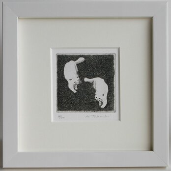 二匹の白い猫 / 銅版画 (額あり）の画像