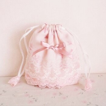ティアードレースのエレガント巾着（ピンク花柄）の画像