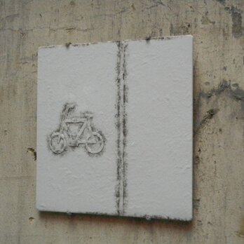 ノスタルジックプレート　壁掛け　陶板　自転車道の画像