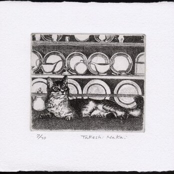 猫と食器棚 / 銅版画 (作品のみ）の画像