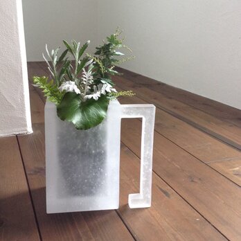 機能するオブジェ『ガラスの植木鉢』