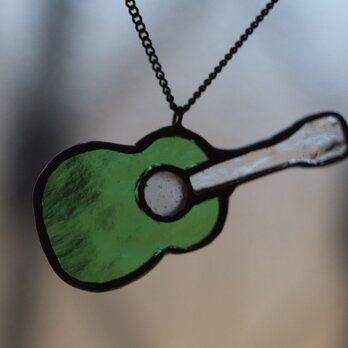 ギター (緑)　ネックレスの画像