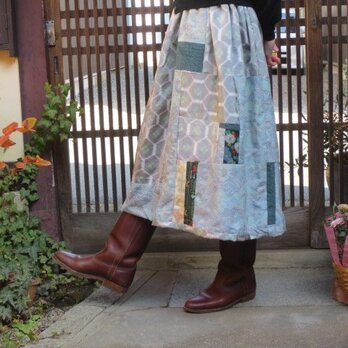 着物リメイク☆亀甲織りの大島紬にパッチして春を待つ大人スカートの画像