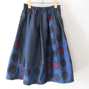 H様ご予約品★赤い水玉模様の藍大島リパッチワークメイクスカートの画像