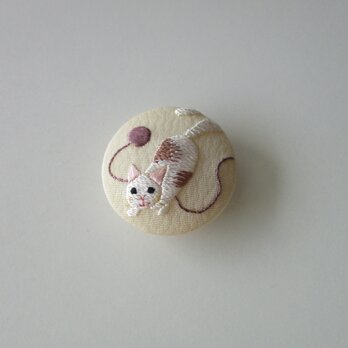 (50％off)猫と毛糸だまの帯留め