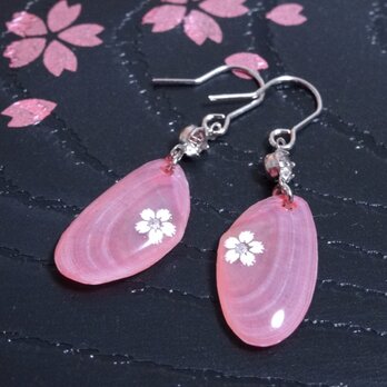 【再販】桜貝のピアス・濃いピンク（花）の画像
