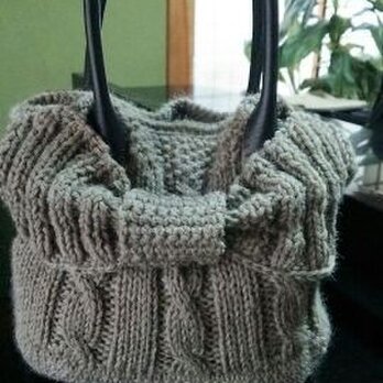 手編み＊バック  ウール糸で編んだバッグの画像
