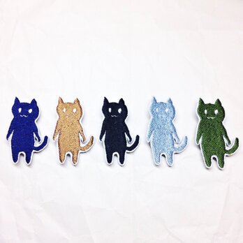 刺繍ブローチ　「たちねこ」の画像