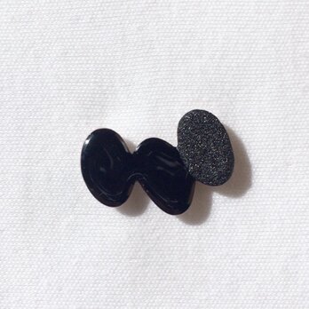 OVAL triple pin（black）の画像