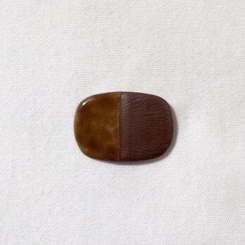 BICOLOR pin（brown）の画像