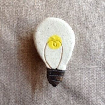なつかしの昭和家電ブローチ　〈豆電球〉の画像
