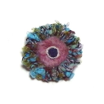 糸のお花のブローチ ミニ