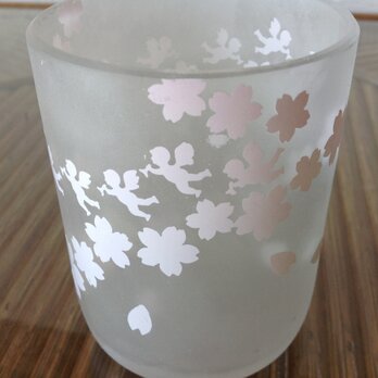 桜と天使のグラスの画像