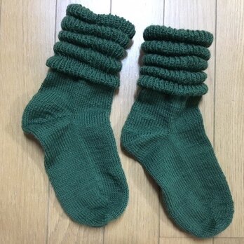 手編み靴下・段々緑の画像