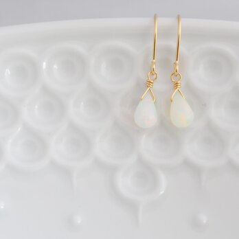 プレシャスオパール　14kgfひとつぶピアス