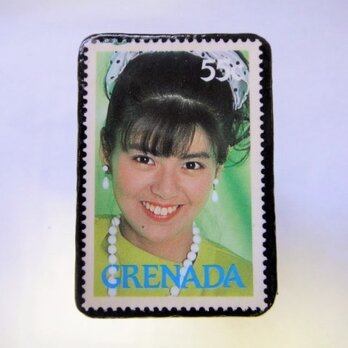 グレナダ　切手ブローチ1001の画像