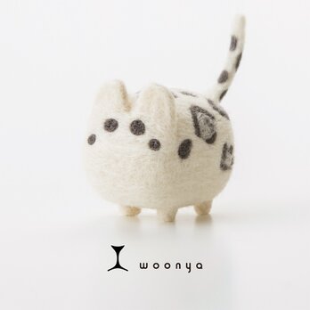 woonya【leopard・shiro】の画像