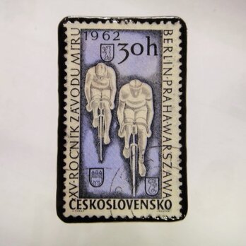アップサイクル　チェコスロバキア　切手ブローチ1051の画像