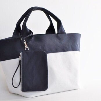 ポーチ・キーストラップ付　ナイロントートバッグ＜ホワイト×ネイビー＞